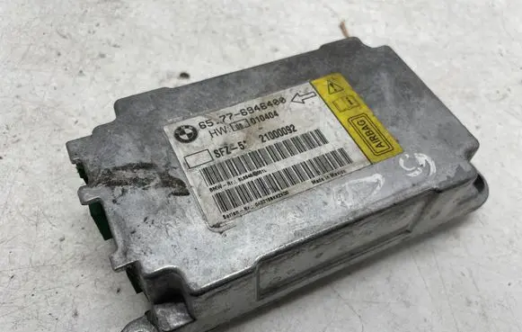 BMW 5 E60 E61 Airbag control unit/module 6946400