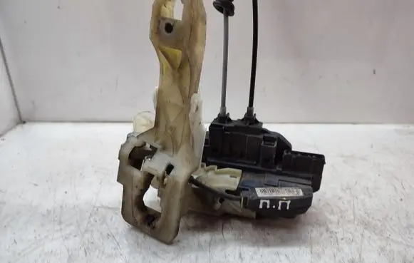 Hyundai Sonata Front door lock 813203K010