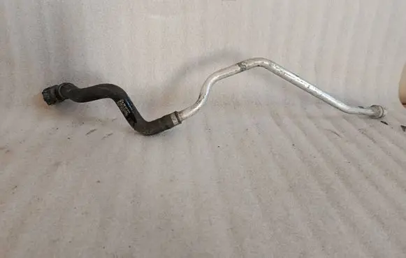 Mercedes-Benz GLE (W166 - C292) Engine coolant pipe/hose A1665009475