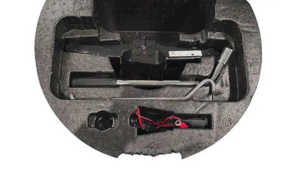Maserati Ghibli Tool set 670004535