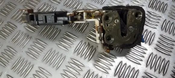 Subaru Legacy Front door lock