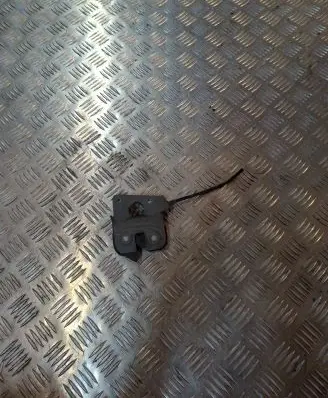 BMW 5 E60 E61 Seat back rest lock catch 7112854