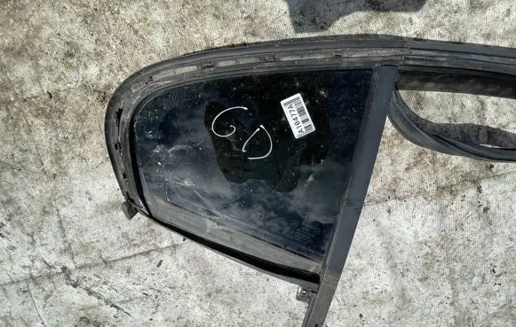 Opel Insignia A Rear vent window glass AS2 43R-000055