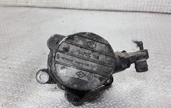 Opel Vivaro Vacuum pump 8200102535