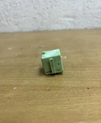 BMW 7 E65 E66 Other relay 61368373700 F1398