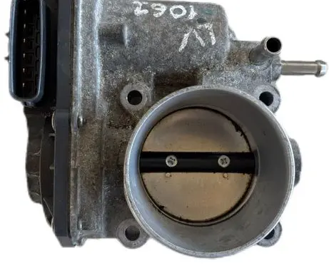 Toyota Prius+ (ZVW40) Throttle valve 2203037060