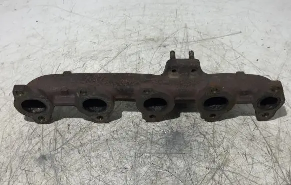 Ford Courier Exhaust manifold 1721503
