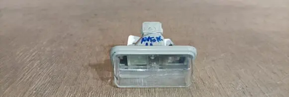 Toyota Avensis T250 Number plate light