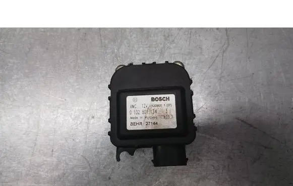 Opel Zafira A Coolant heater control valve 0132801134