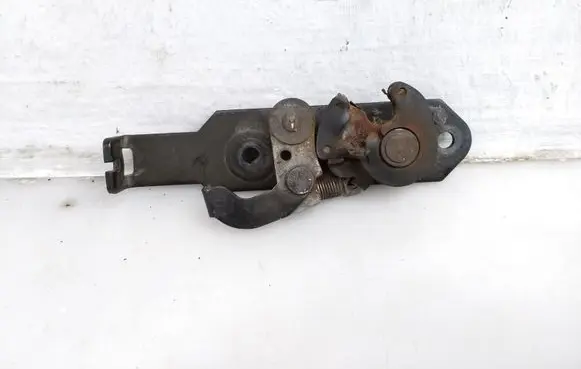 Volkswagen Transporter - Caravelle T5 Sliding door lock 7H3843502A