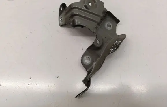 Fender mounting bracket