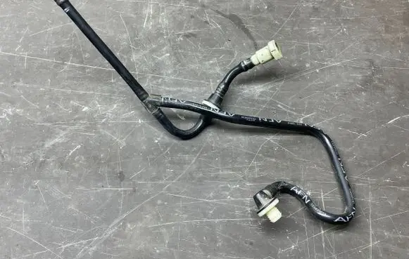 Opel Astra J Vacuum line/pipe/hose 13345614