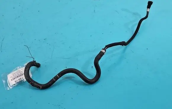 Porsche Panamera (970) Engine coolant pipe/hose 97010601160 IMPRK1520176