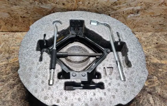 KIA Magentis Lift Jack 091492G300