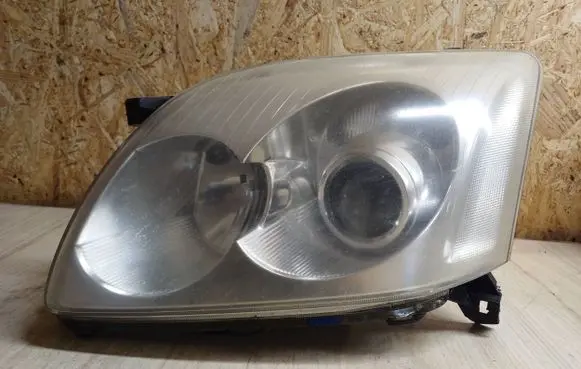 Toyota Avensis T250 Headlight/headlamp 0543 8442