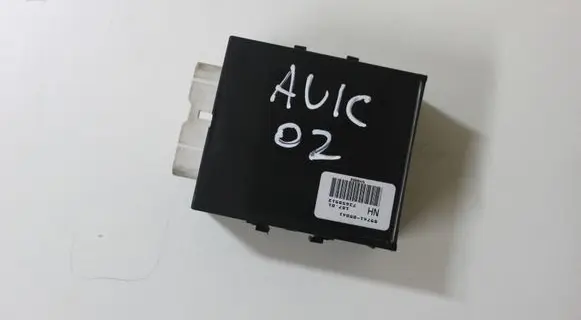 Toyota Avensis T220 Other control units/modules 8974105041