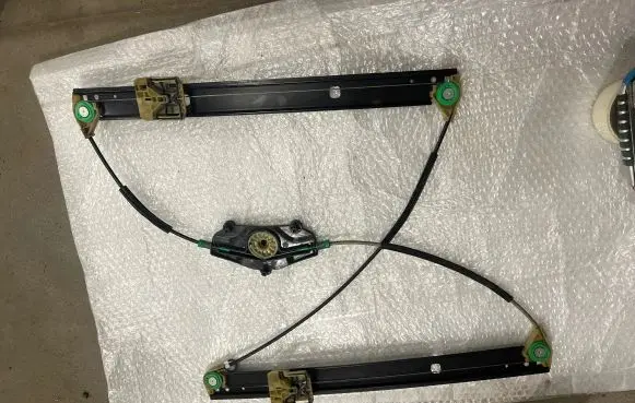 Audi Q5 SQ5 Front door electric window regulator 8R0837461G 8R0837461