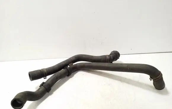 Volkswagen Golf Plus Engine coolant pipe/hose 1K0121049D