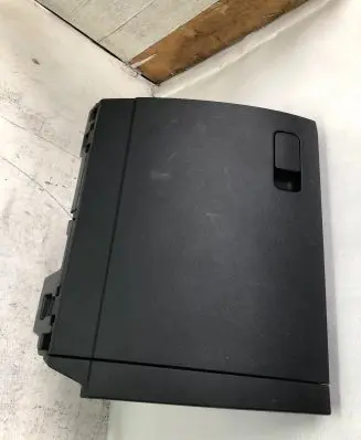 Volkswagen Touran III Glove box 5tb857097b