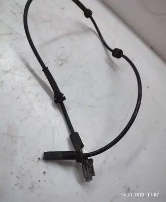 Nissan Qashqai+2 ABS brake wheel speed sensor