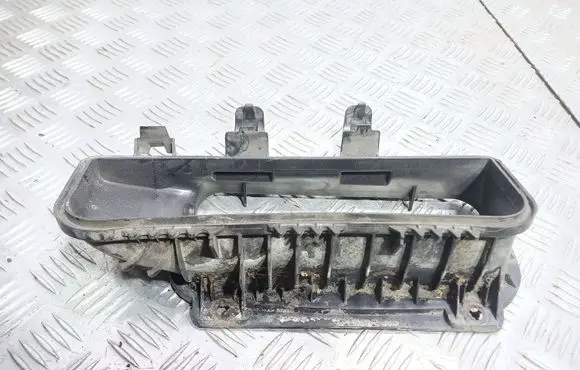 Mercedes-Benz E W211 Other engine bay part 2118300044