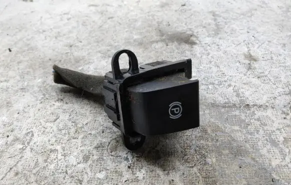 Chevrolet Captiva Hand parking brake switch 20782103