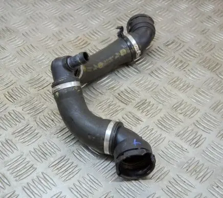 Land Rover Range Rover Sport L494 Engine coolant pipe/hose JPLA8260AD