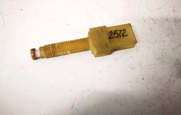 Volkswagen PASSAT B5 Brake pedal sensor switch 443945515