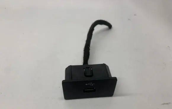 Ford Mustang VI USB socket connector EM2T14G332