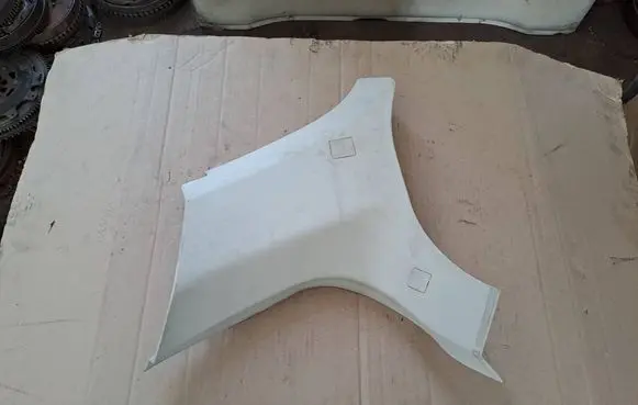 Dodge Journey (D)pillar trim (top) 100013450