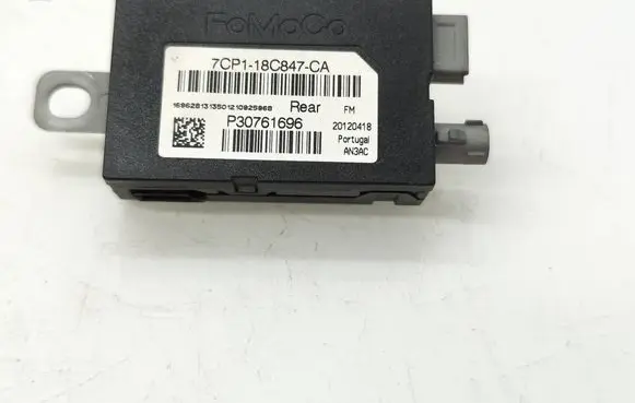Volvo S60 Aerial antenna amplifier P30761696 7CP118C847CA 20120418