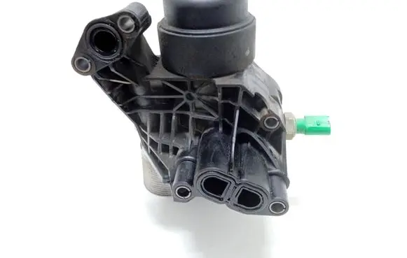 Skoda Octavia Mk3 (5E) Oil filter mounting bracket 03N117021