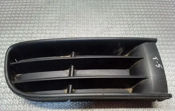 Volkswagen Transporter - Caravelle T5 Front bumper lower grill 6Q0853666