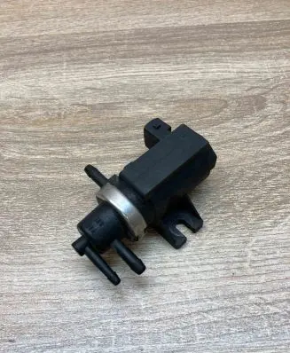 Volvo S40, V40 Turbo solenoid valve 30618057 72190343
