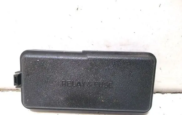 Lexus RX 450H Fuse box cover 8266248280