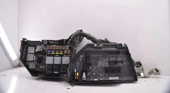 Land Rover Range Rover Evoque L538 Fuse module GK7214A076BA