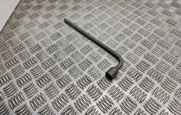Mercedes-Benz Sprinter W906 Wheel nut wrench 
