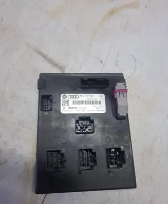 Audi A4 S4 B8 8K Comfort/convenience module 8K0907063