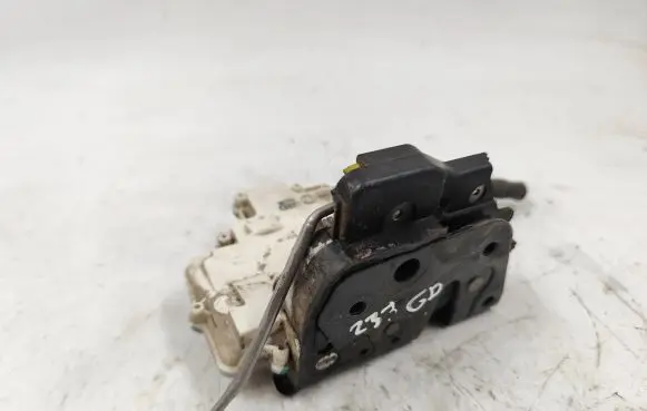 Audi A6 S6 C6 4F Rear door lock 4F0839016