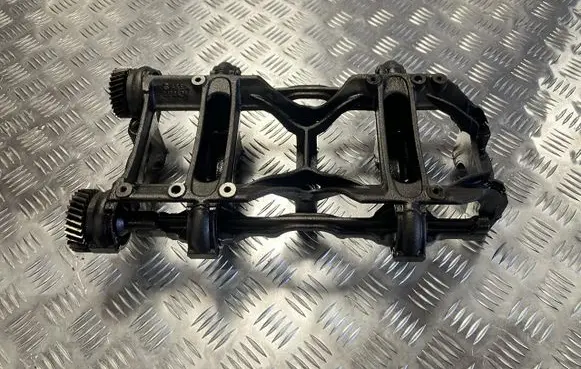Mercedes-Benz GLC X253 C253 Camshaft holder A6510130436