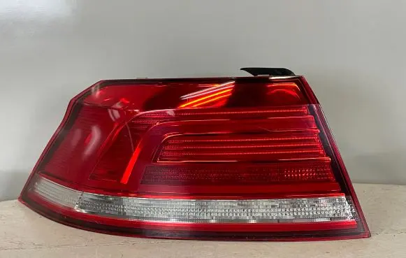 Volkswagen PASSAT B8 Rear/tail lights 3C5945311 195262L 3G5945095F