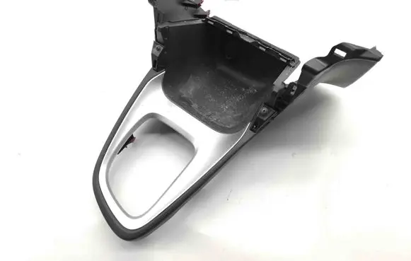 Toyota Yaris Cross Other center console (tunnel) element 588100D230