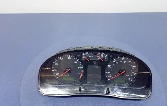 Volkswagen PASSAT B5 Speedometer (instrument cluster) 3B0919930R