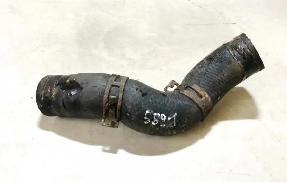 Toyota RAV 4 (XA30) Engine coolant pipe/hose