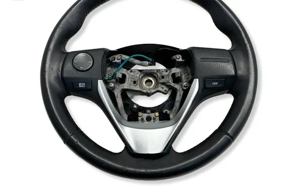 Toyota Auris E180 Steering wheel 
