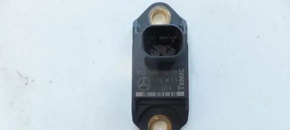 Mercedes-Benz CL C215 Airbag deployment crash/impact sensor 0025427018