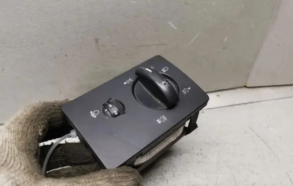 Ford C-MAX I Light switch 4M5T13A024MA