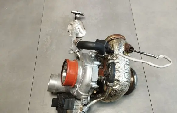 Mercedes-Benz E W213 Turbo A6540907300 8268020034