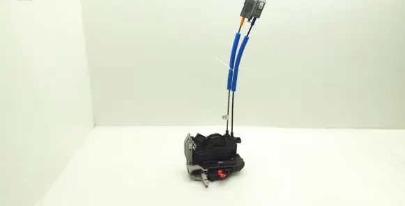 Hyundai Kona I Front door lock 81320J9520