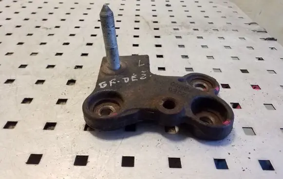Toyota Prius (XW20) Gearbox mounting bracket 1232521150